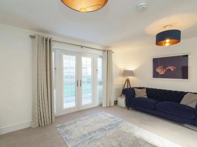17 Friarsfield Gardens, Cults, Aberdeen AB15 9QU