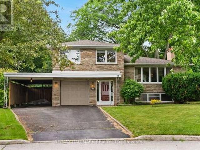 17 Greenyards Drive, Toronto, ON, M2M 2R7 house for sale | Listing ID C13587 | Royal LePage