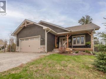 17 Hart Court, Huntsville Chaffey, ON, P1H 1T6 house for sale | Listing ID X13109 | Royal LePage