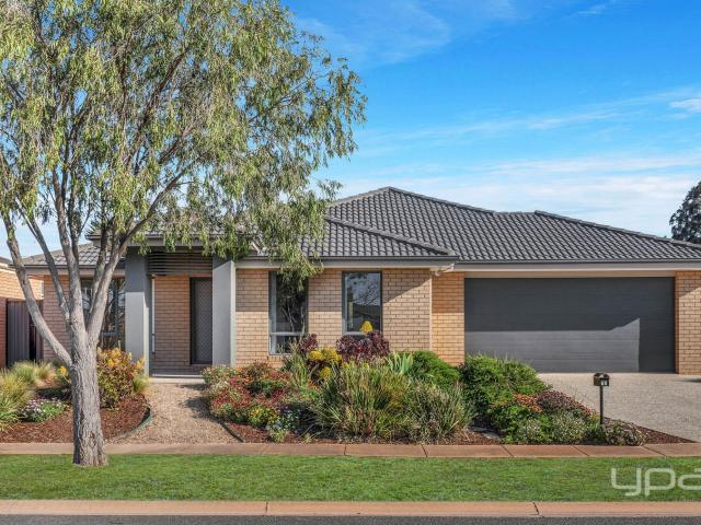 17 Hasluck Gardens, Point Cook