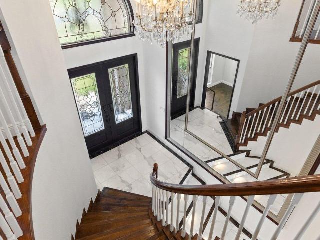 17 Hedgebrook Way