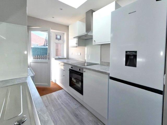 17 High Road, ByfleetProperty for lettings Seymours