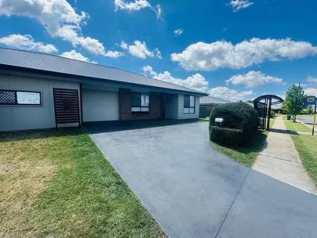 17 Holmfield Drive, Armidale, NSW 2350