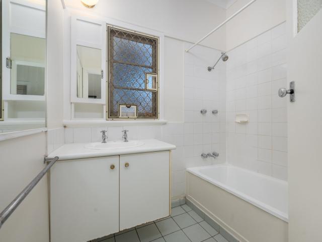 17 Hoyle RoadMedina WA 6167, Australia