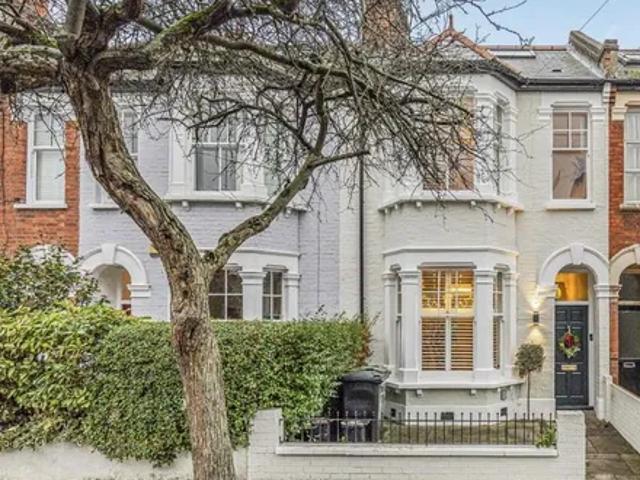 17 Hydethorpe Road, London, SW12 0DY, United Kingdom | 4 bed townhouse for rent #138147595 | Rentberry