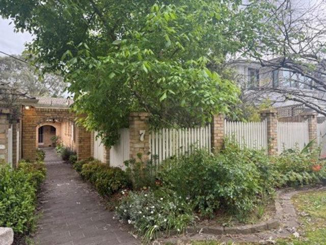 1/7 Kendall St, Canterbury