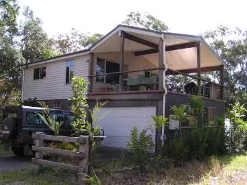 House to rent in Macleay Island - Garden