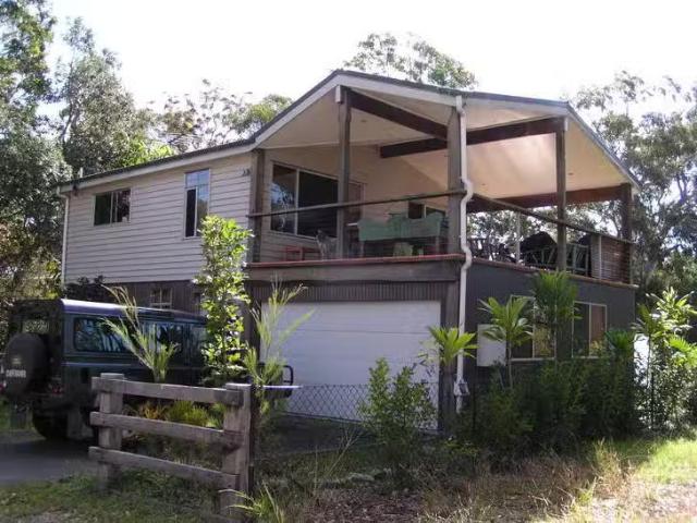 17 Kooberry Street, Macleay Island, QLD 4184