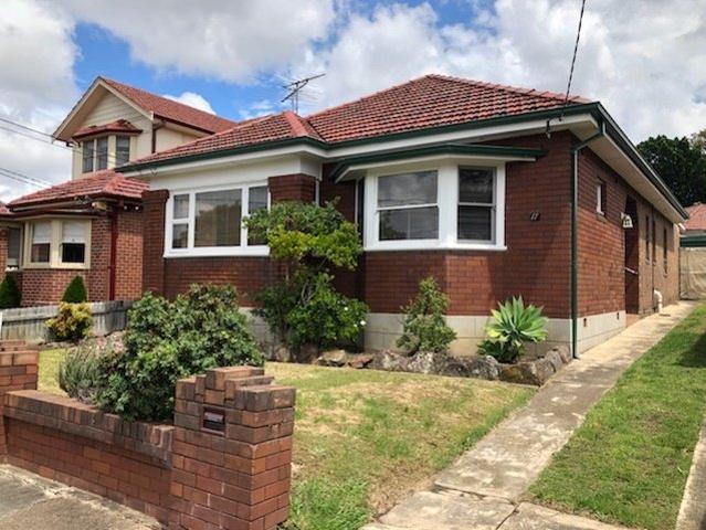 17 Lamrock Avenue, RUSSELL LEA NSW 2046