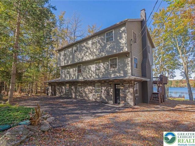17 Lake Dr E, Clifton Twp, PA