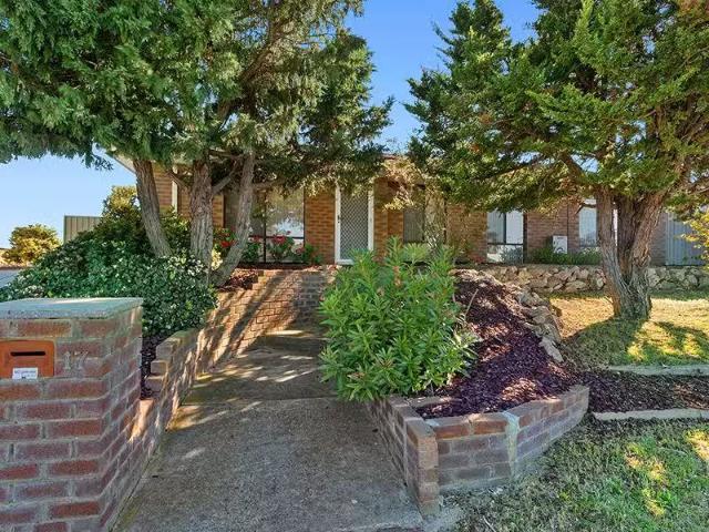 17 Lateral Loop, BELDON, WA 6027 House for Rent
