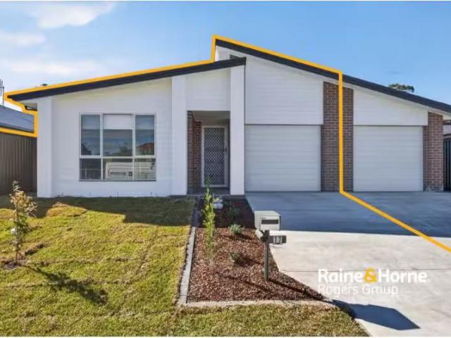 17 Lemon Scented Circuit, WARNERVALE House for rent Listed by.