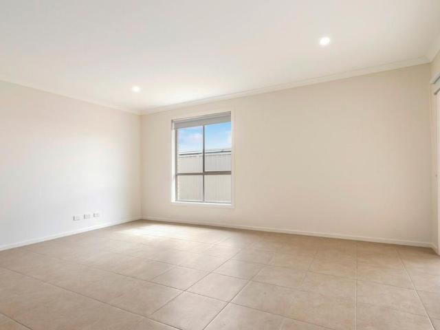 17 Leombruno Way