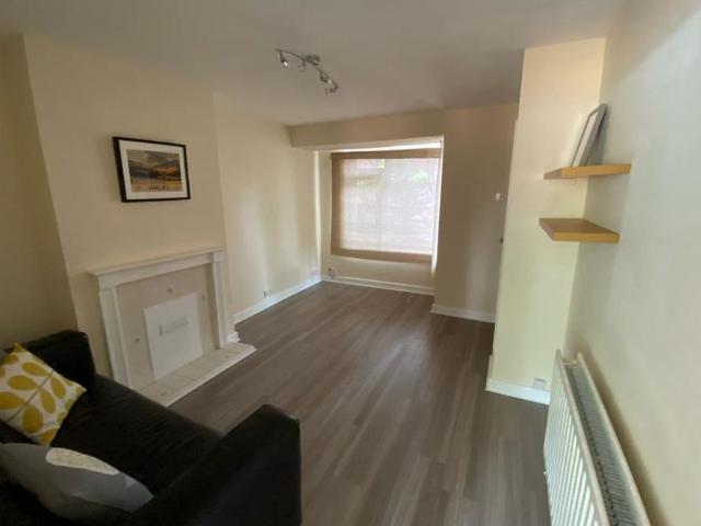 17 Lismore Road, S8