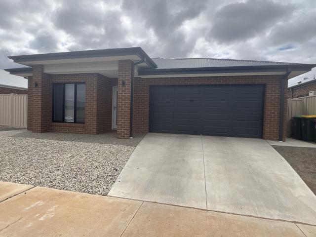 17 Luckymack WayMildura VIC 3500, Australia