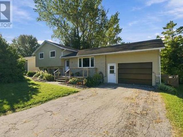 17 Mccrea Street, Morris Turnberry Belgrave, ON, N0G 1E0 house for sale | Listing ID X13839 | Royal LePage