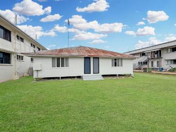 1/7 Mcilwraith Street, Ingham QLD 4850 House For Rent | Domain