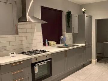 17 Mayford Road, Manchester, M19 3AT, United Kingdom | 3 bed townhouse for rent #38791942 | Rentberry