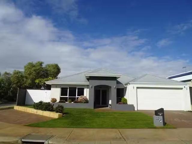 17 Mayroyd Drive, Ellenbrook, WA 6069