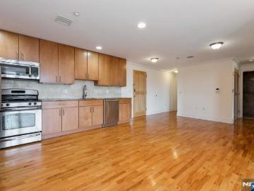 17 Meadow Road 405, Rutherford, US, NJ