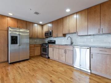17 Meadow Rd Unit 407, Rutherford, US, NJ