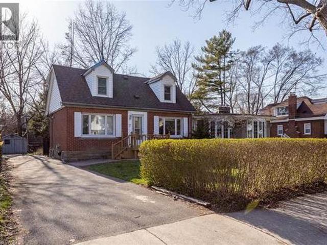 17 Thorndale Street N, Hamilton, ON, L8S 3K5 house for sale | Listing ID 40839 | Royal LePage