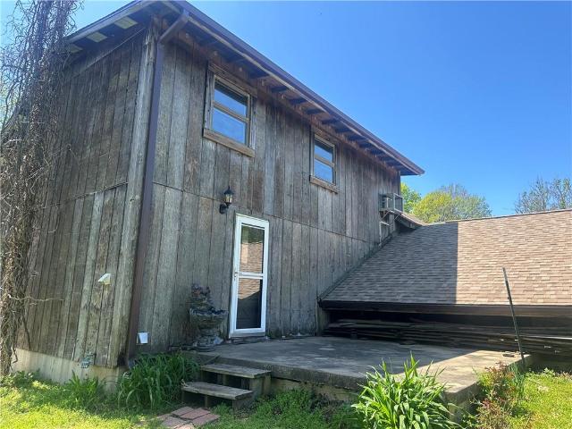 17 NE 465th Road