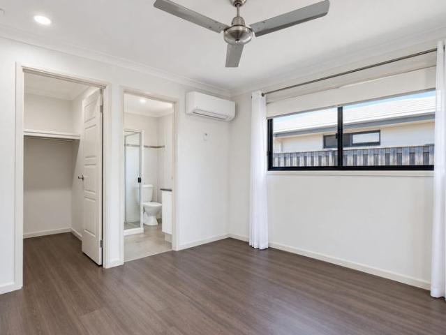 17 Newport Parade, Blacks Beach