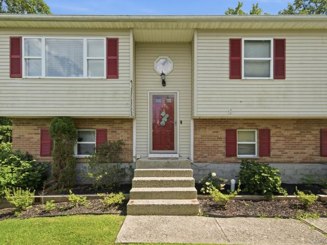 17 Old Hemlock Drive