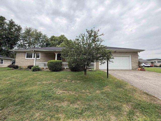 17 P St, Bedford, IN 47421