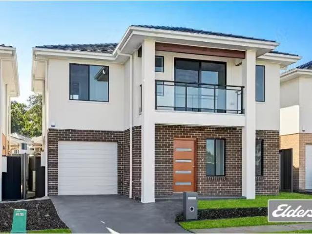17 Palazzo View, Box Hill House for rent Listed by Mona Sen of