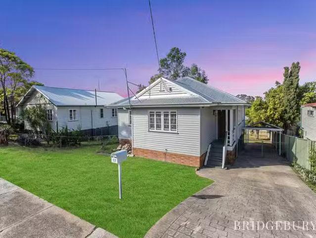 17 Pearse Street, Keperra, QLD 4054