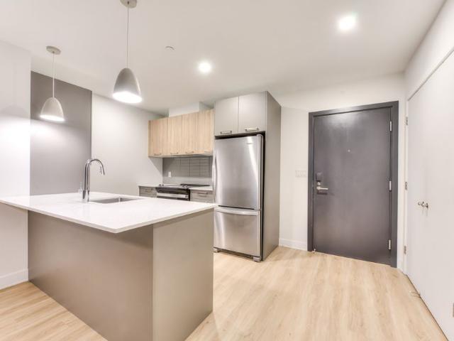 17, Place de la Triade, 516, Pointe Claire
