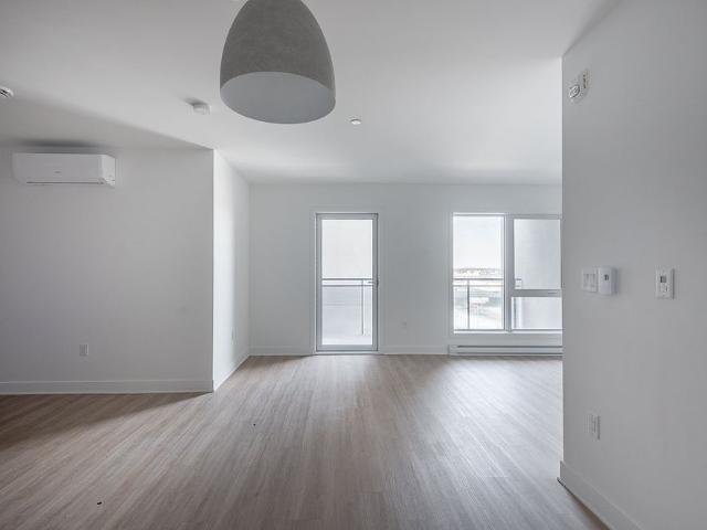 17, Place de la Triade, 801, Pointe Claire