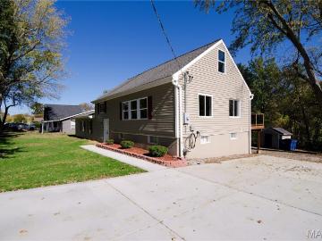 17 Placid Dr, St. Charles, MO 63304 | Compass