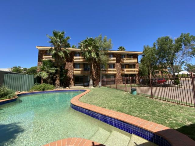 17 Railway Terrace, Alice Springs NT