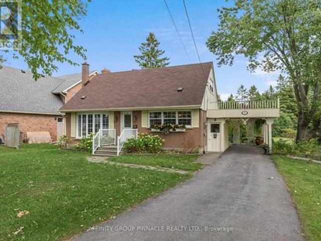 17 Richard Avenue, Kawartha Lakes Lindsay, ON, K9V 5H4 house for sale | Listing ID X13547 | Royal LePage