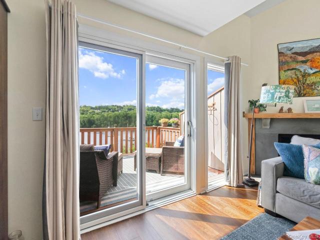 17 Rondout Harbor