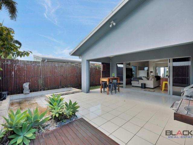 17 Rosemoor Court, Glenella Qld 4740