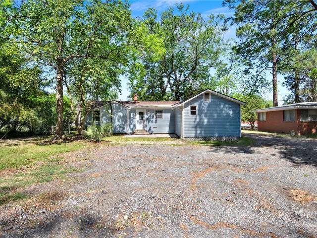 17 Russell Avenue