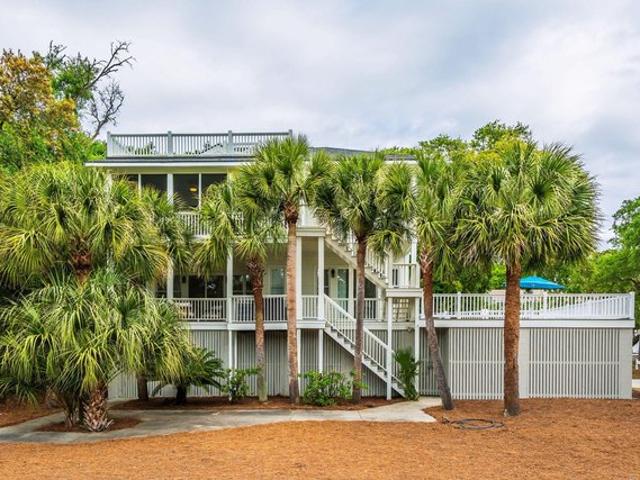 17 Sand Dollar Dr, Isle of Palms, SC 29451