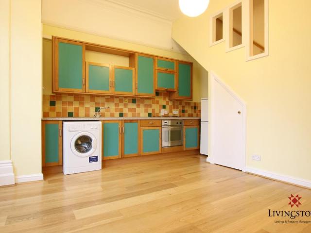 17 Sandown Road, Leicester LE2 1 bed flat to rent £795 pcm £183 pw