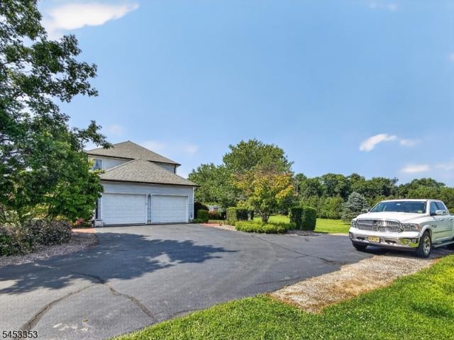 17 Saddle Ridge Rd