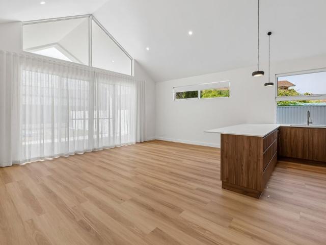 17 Selby Street