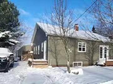 17 Sherwood Avenue, Corner Brook, NL, A2H 1W6 house for sale.
