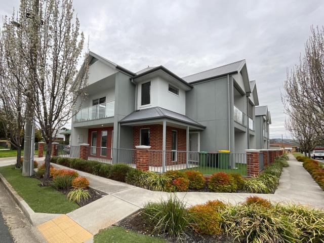 17 Swan Street, WODONGA VIC 3690
