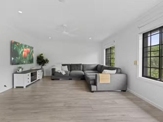 17 Stanway Crescent, Alexandra Hills, QLD 4161
