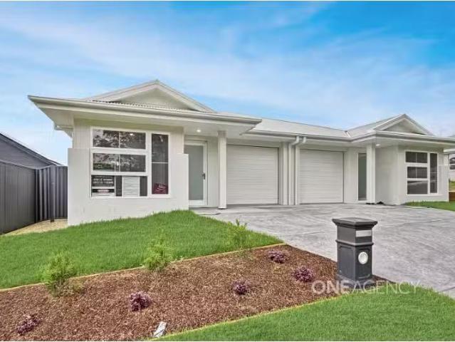 17A Coppice Road, Port Macquarie Townhouse for rent Listed by.