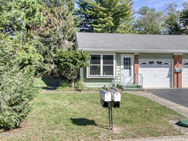 17A Bennington Ln, Whiting, NJ 08759