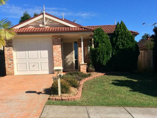 17a karabi close glenmore park nsw house for rent lj hooker